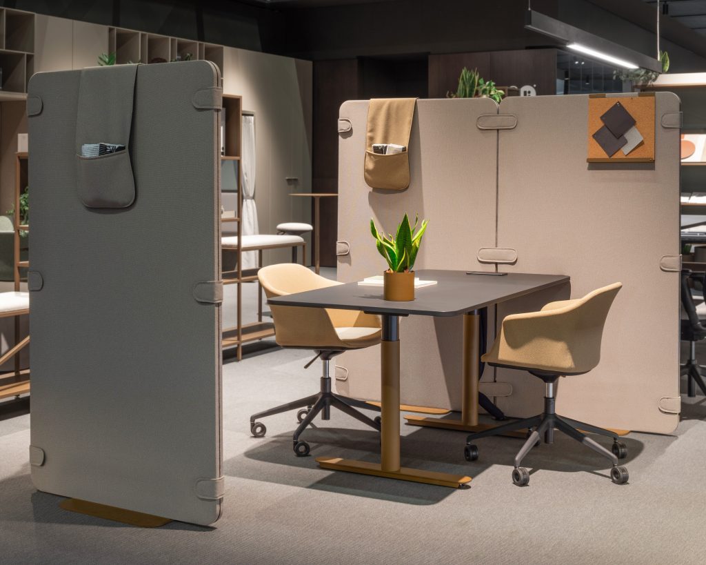 b-sound-freestanding-1024x819