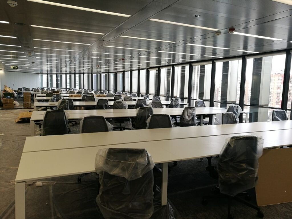 implantación de nueva sede corporativa de empresa energética - proyecto de bunno estudio